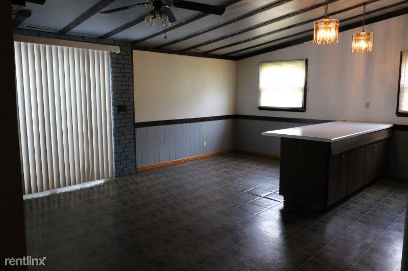 1014 3rd Ave - Photo 2 of 9