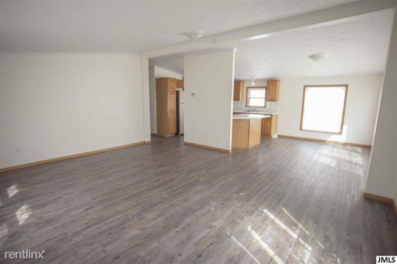 120 Elm St - Photo 3 of 9