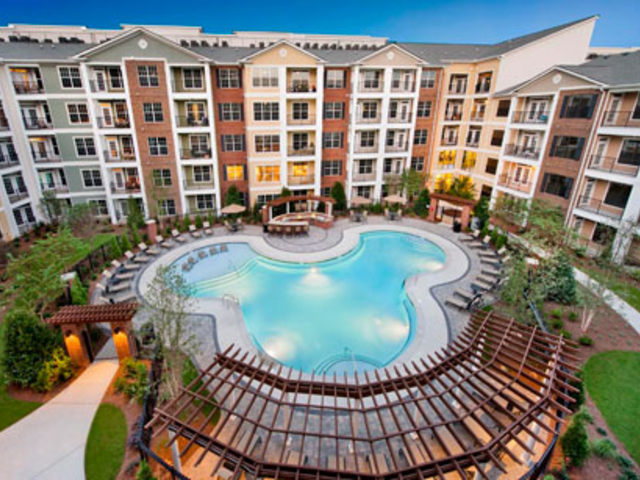 AMLI North Point - Photo 2 of 6