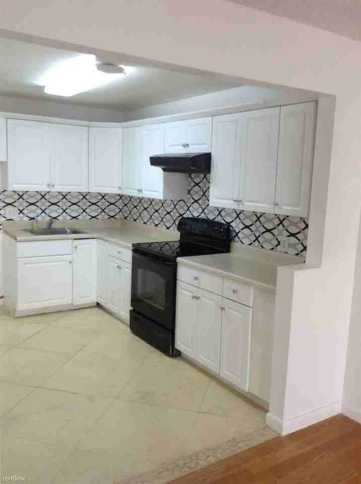 Casa del Sol Condo - Photo 3 of 12