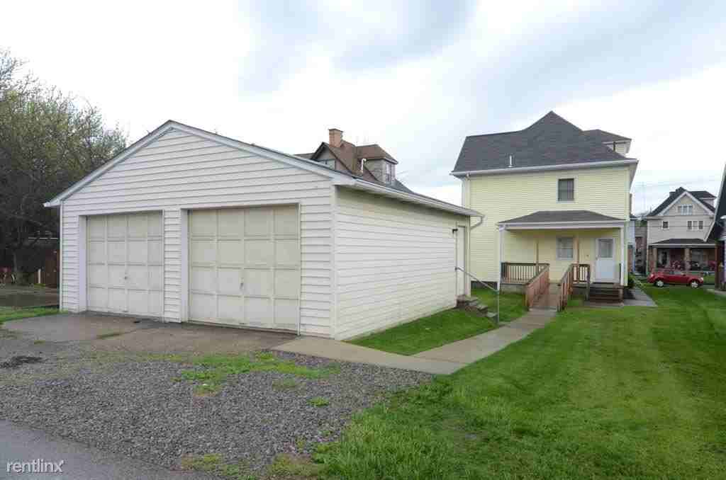 1329 2nd Ave - Photo 3 of 20