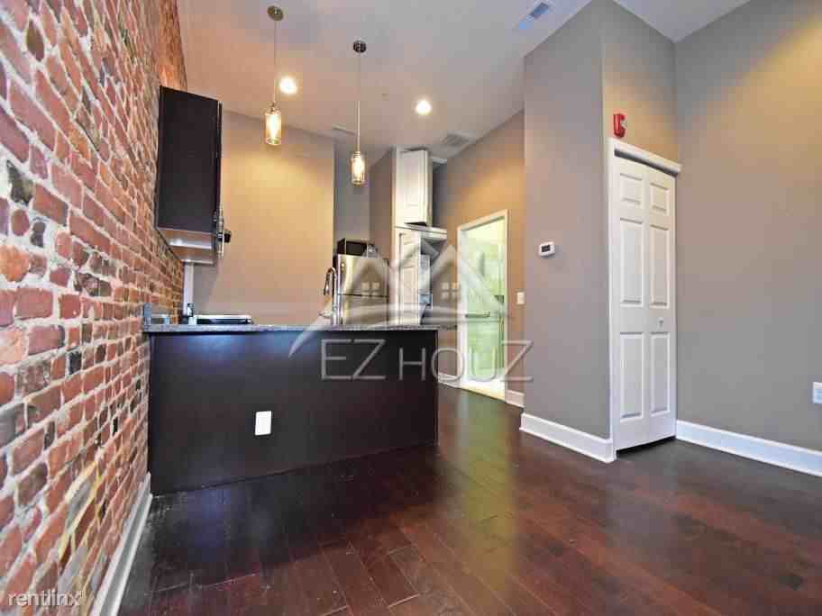 617 W Lexington St - Photo 3 of 6