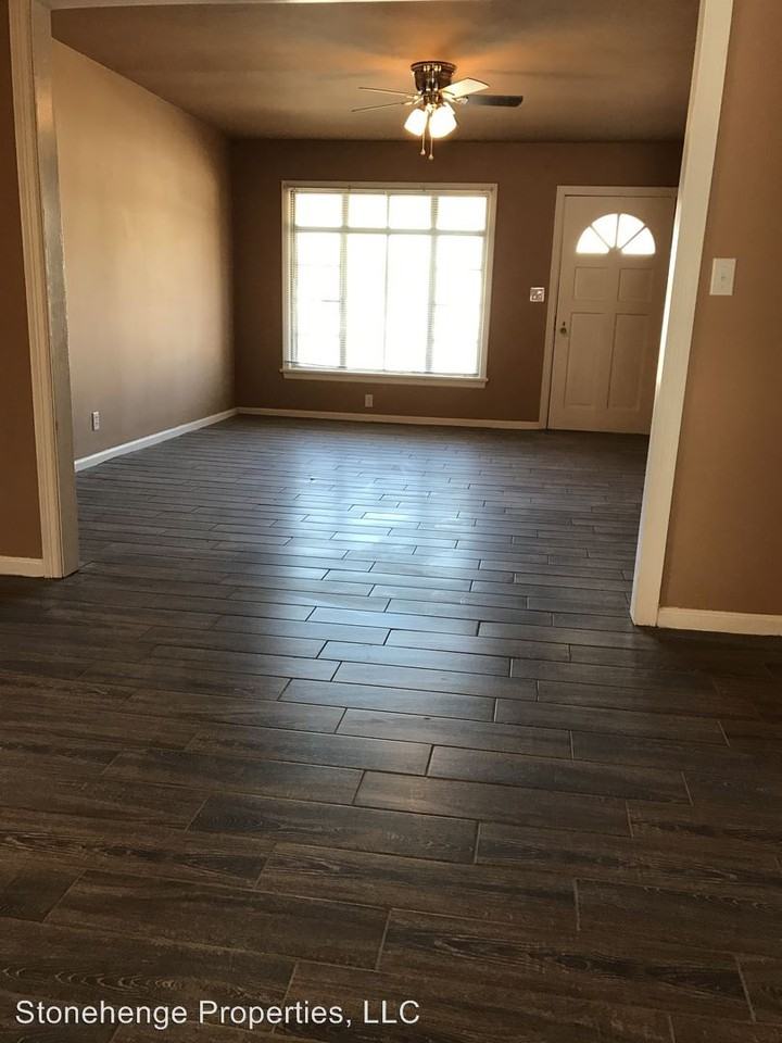 870 Nebraska St - Photo 2 of 9