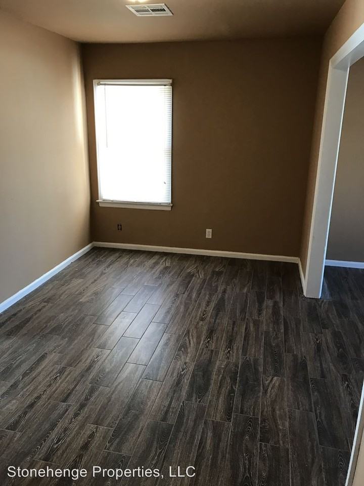 870 Nebraska St - Photo 3 of 9