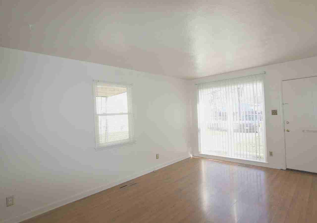 1665 Shady Lane Rd - Photo 2 of 6