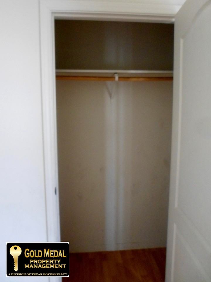 413 Brittney Way - Photo 2 of 11