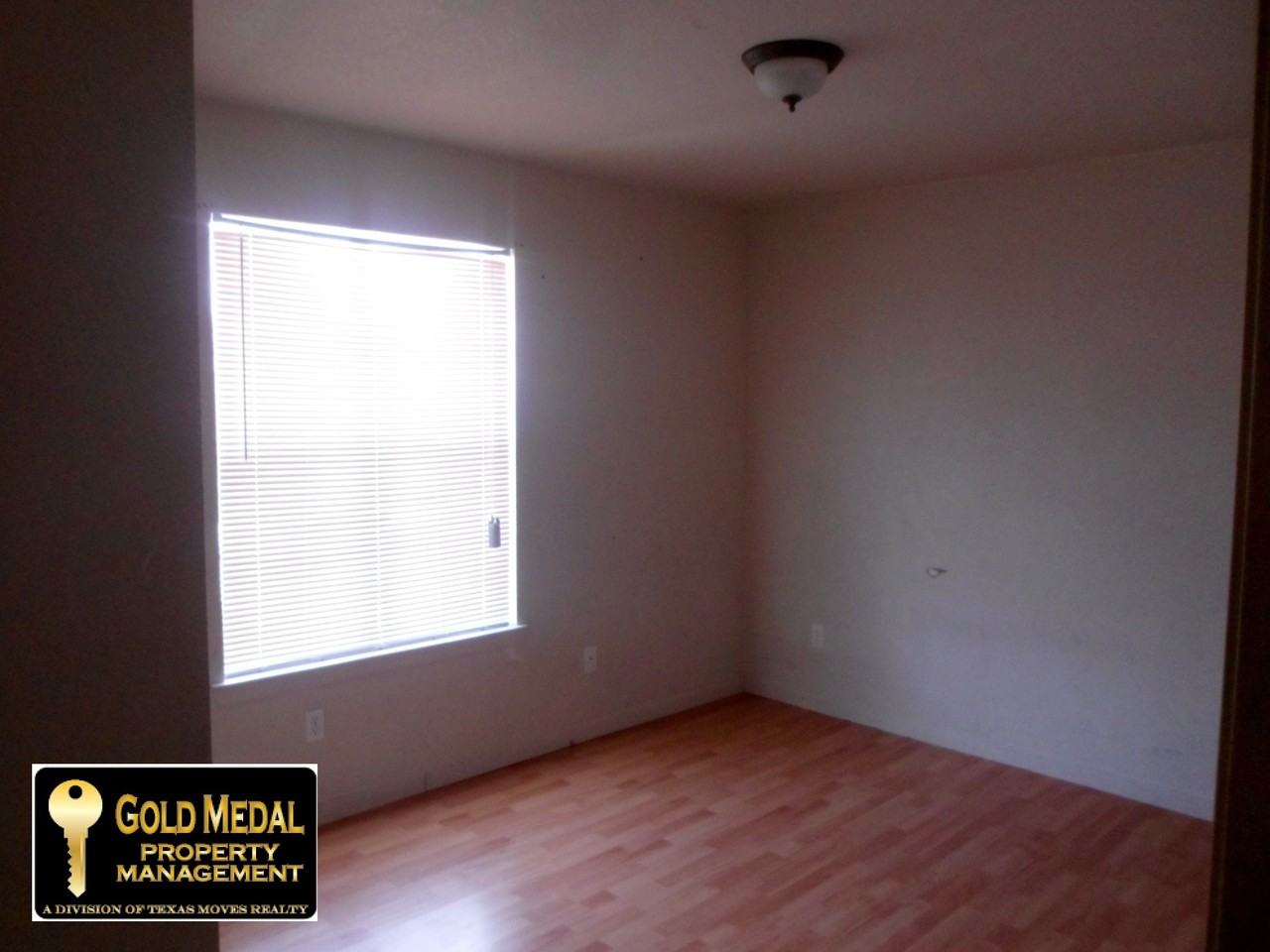 413 Brittney Way - Photo 3 of 11