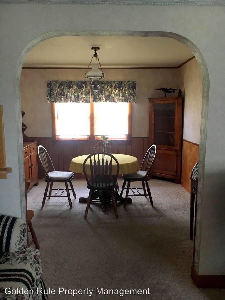 602 Cloverdale Dr - Photo 3 of 14