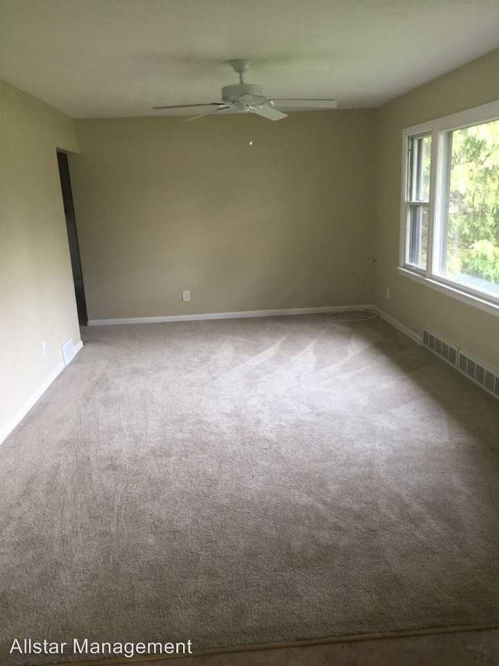 15860 Boston Rd - Photo 2 of 7