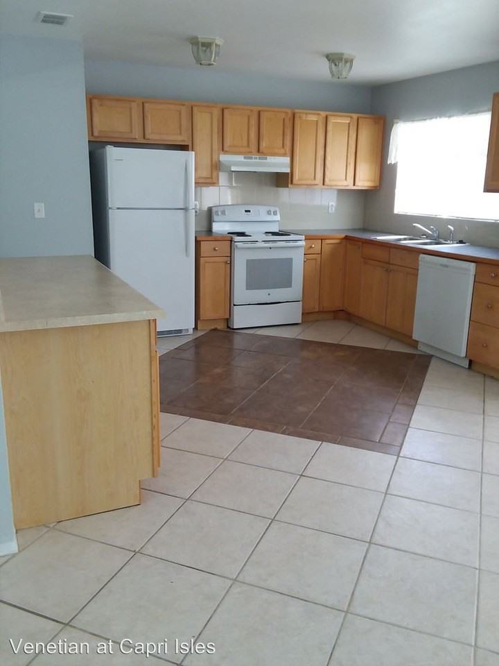 2605 Pan American Blvd - Photo 3 of 4