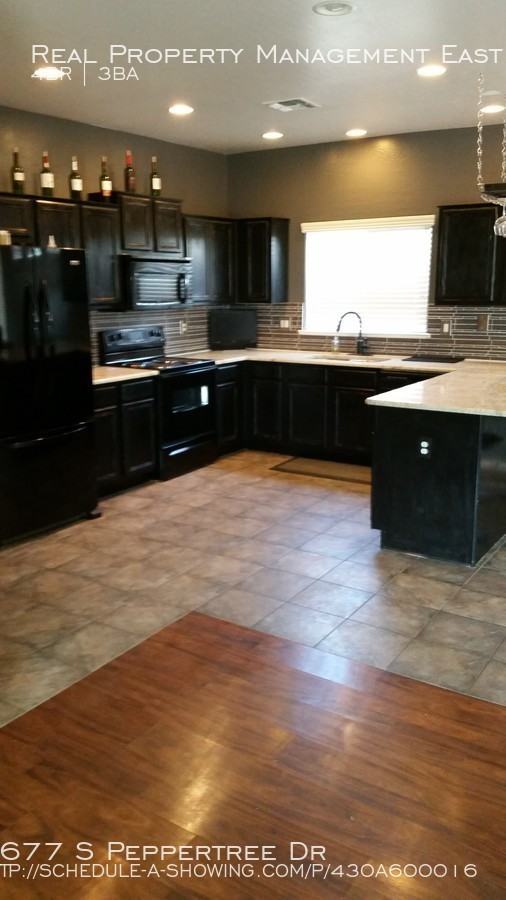 1677 S Peppertree Dr - Photo 2 of 8