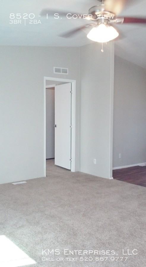 8520 S Cover View Rd - Photo 3 of 44