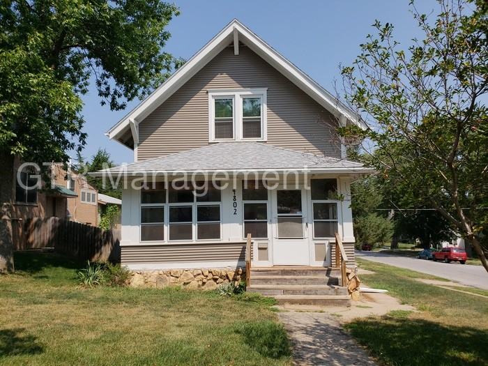 4802 Webster St - Photo 3 of 14