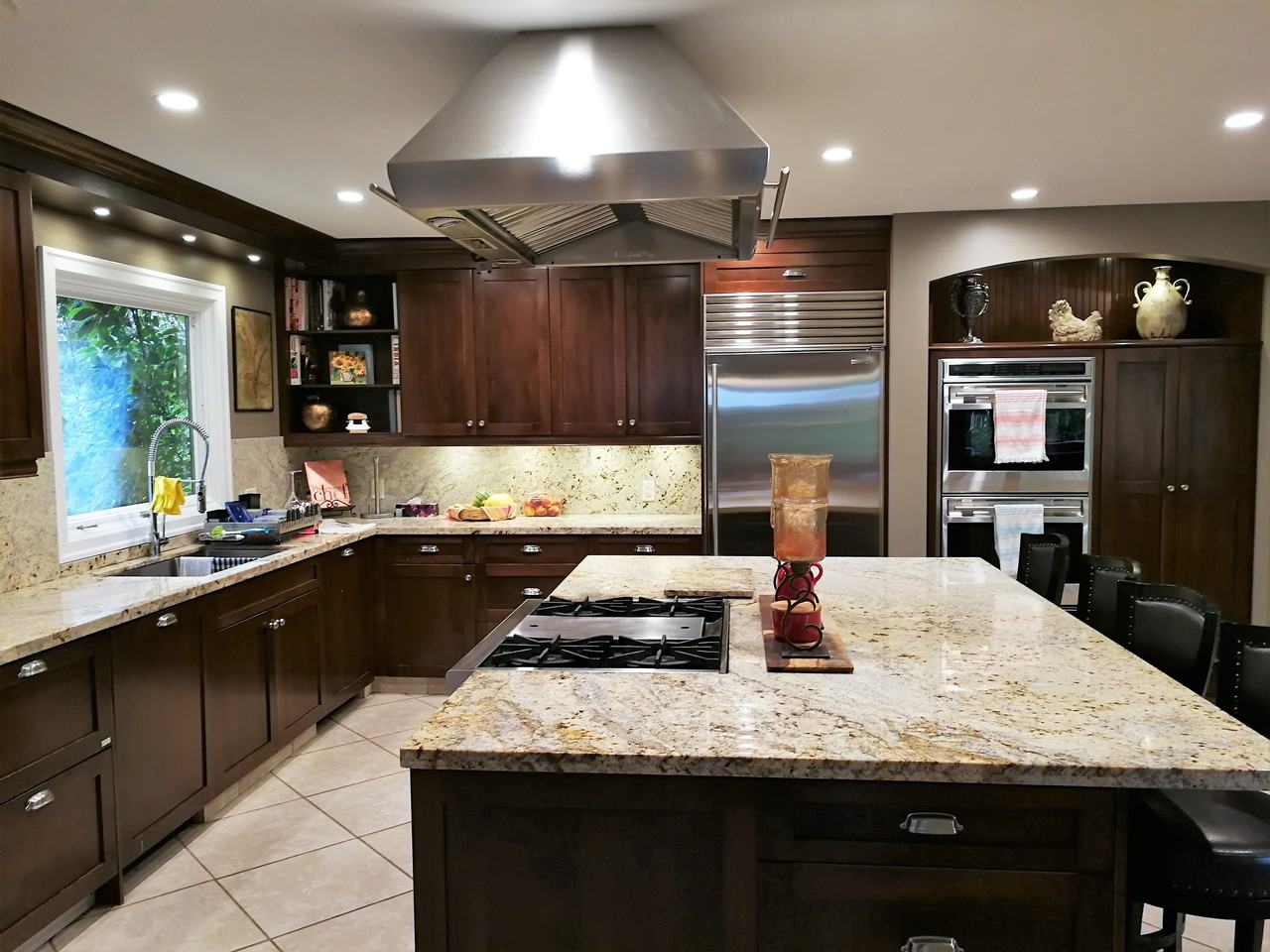 110 College Court - Photo 2 of 30