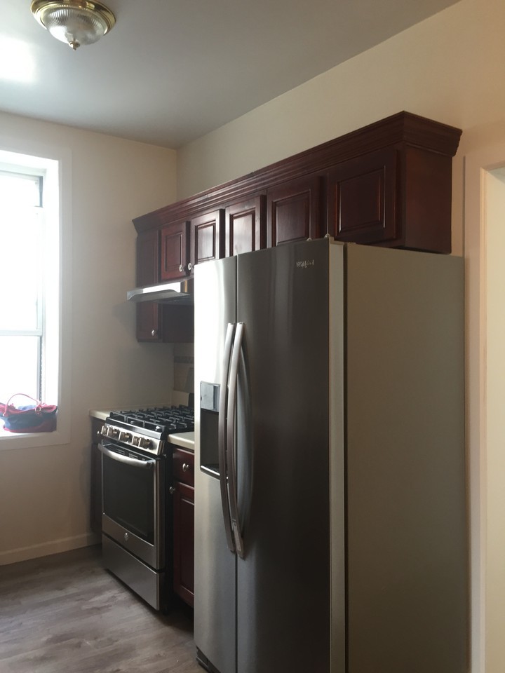 279 Schaefer Street - Photo 2 of 6