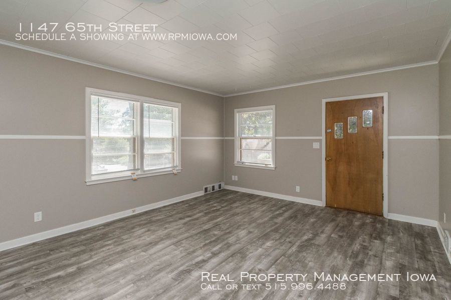 1147 65th St - Photo 3 of 17