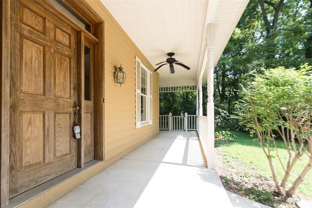 41W230 Sylvan Dr - Photo 2 of 25