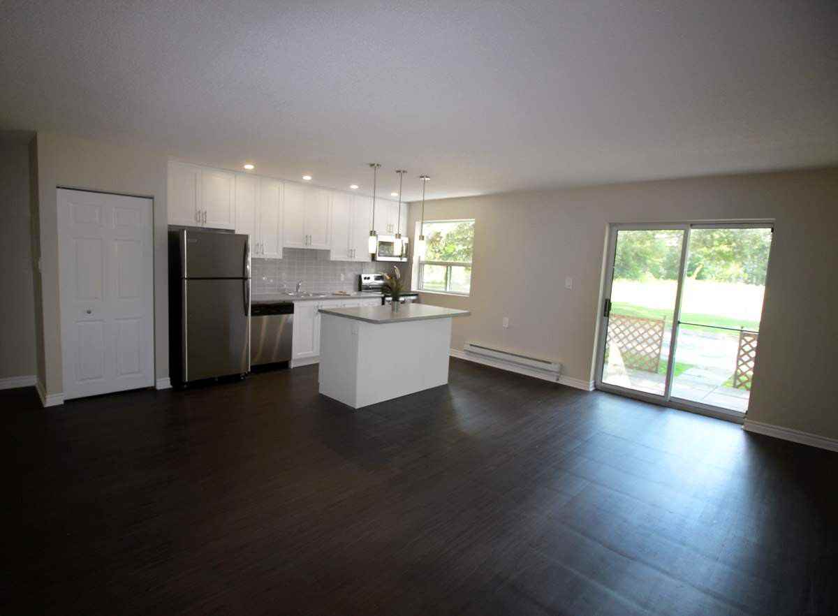 Grimsby Apartments - Photo 3 of 10