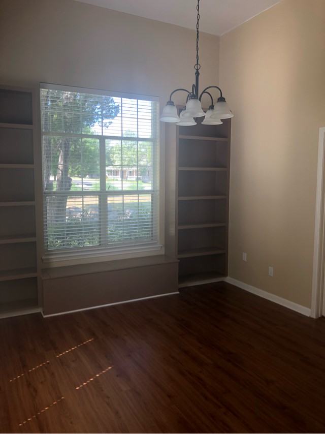 64 Hunters Point Rd - Photo 3 of 10