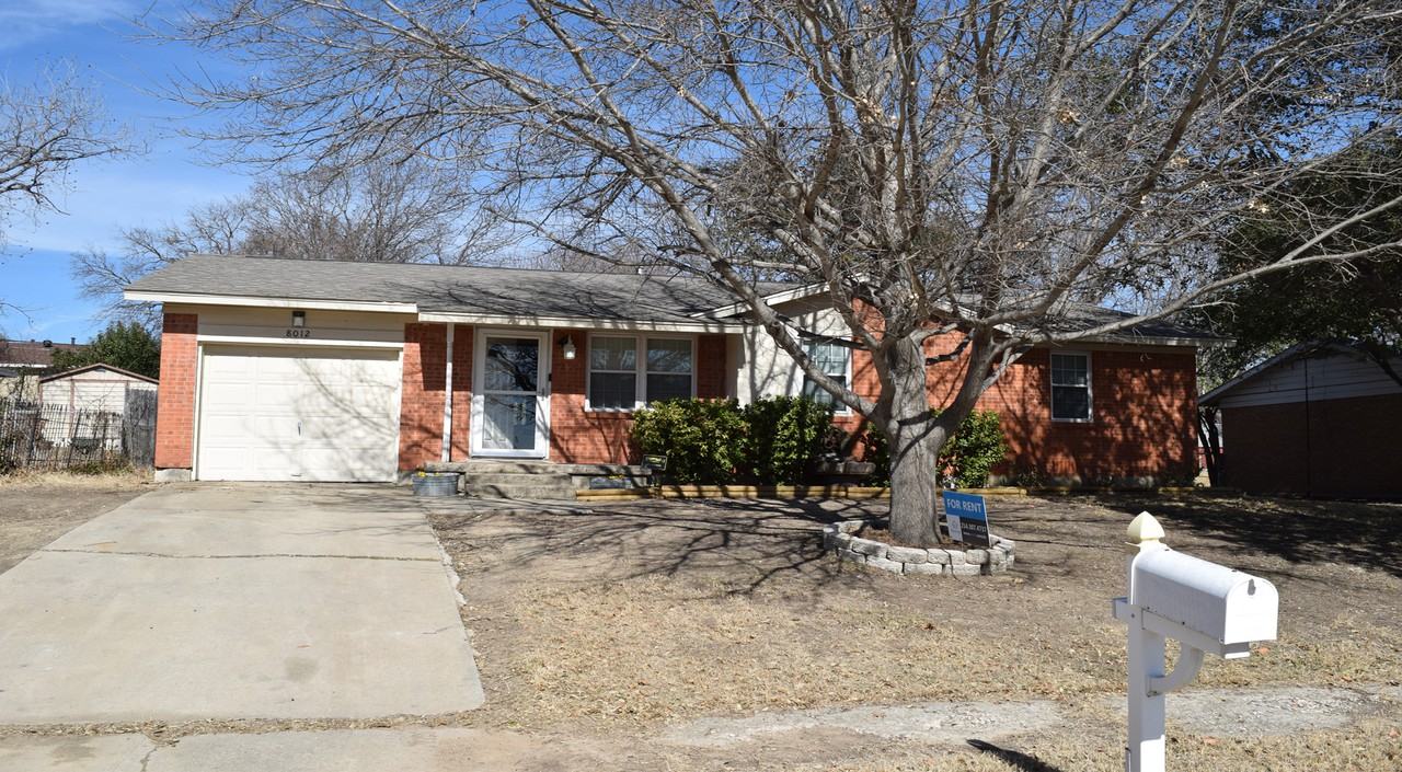 8012 Chaparral Dr - Photo 3 of 22