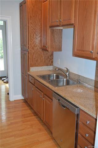 725 S Laurel St - Photo 3 of 14