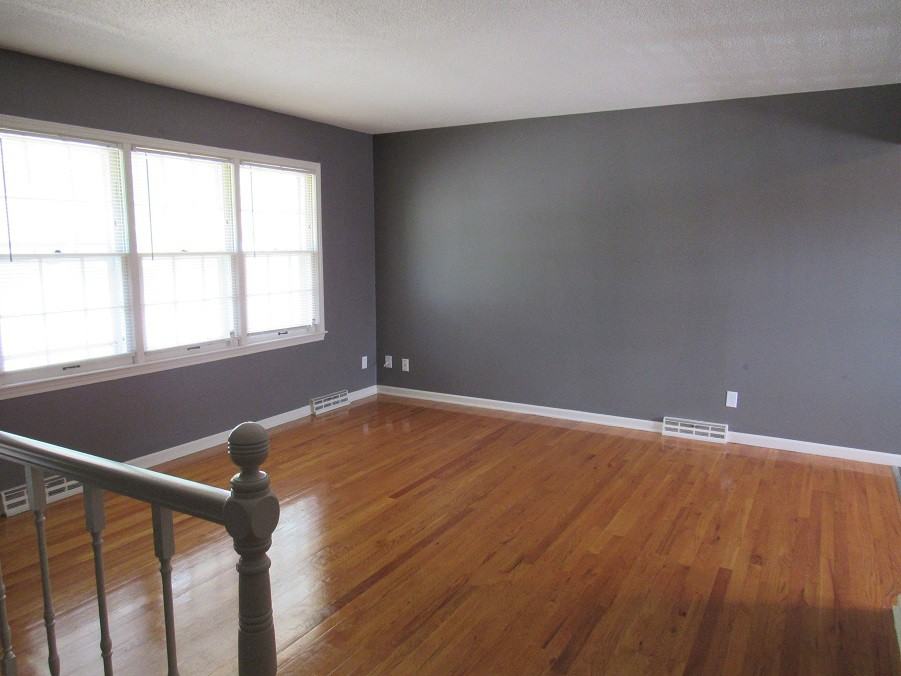 9209 Farley Ave - Photo 3 of 25