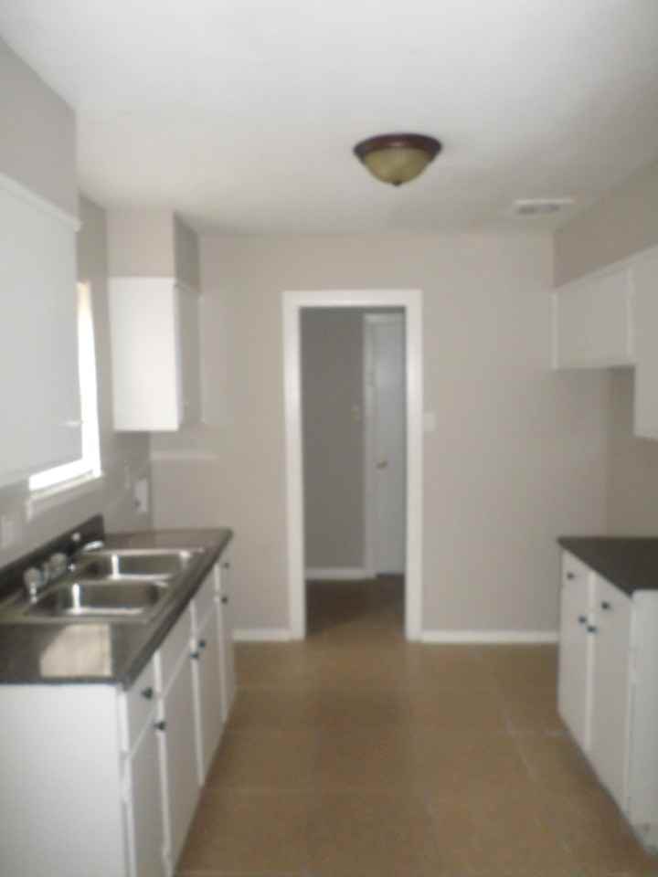 3681 Southland St - Photo 3 of 7