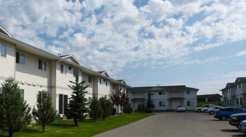 Windermere Estates Apartments 620 King St, Spruce Grove, AB T7X 4B2