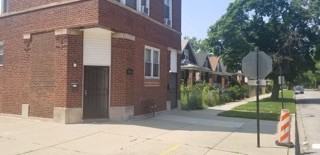 9158 S Greenwood Ave #1 - Photo 3 of 20