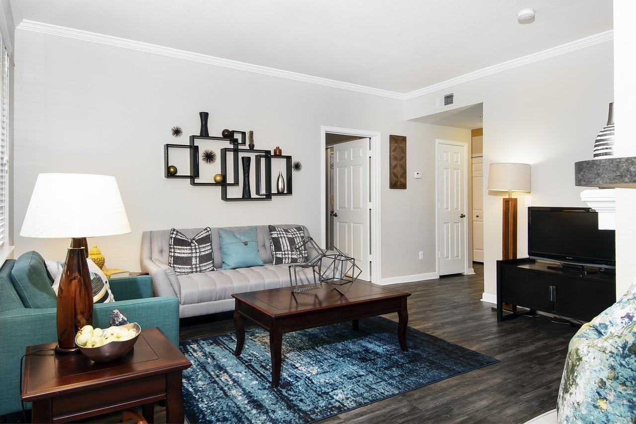 9110 East Florida Avenue - Photo 2 of 31