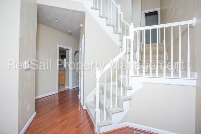 615 Westminster Reach - Photo 3 of 17