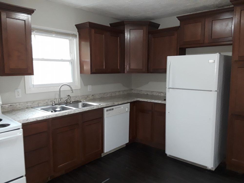 1612 Lincoln Ave - Photo 3 of 13