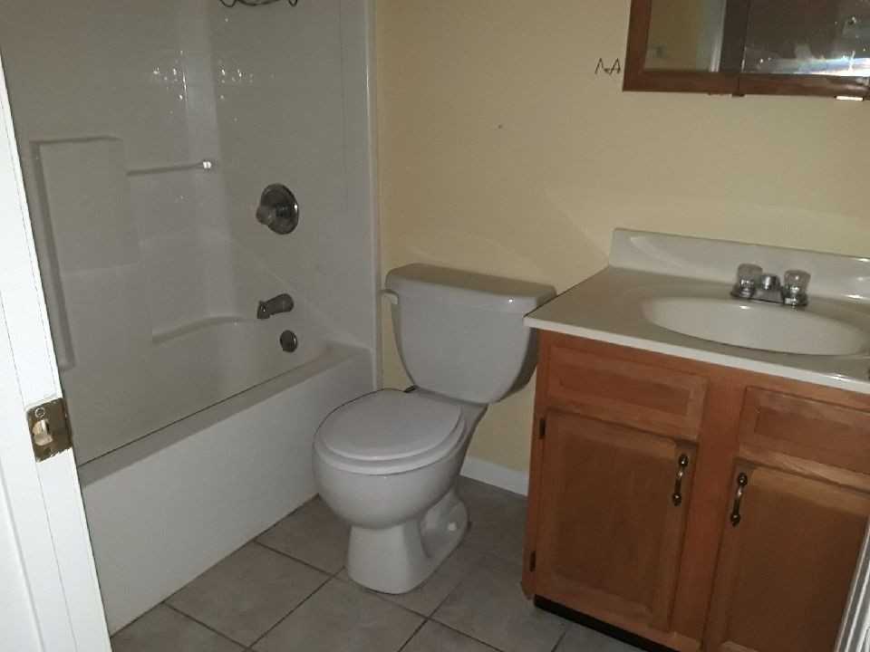 605 Maiden Ln - Photo 3 of 8