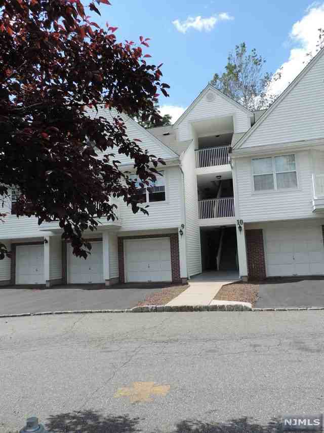 9-1 Vernon Ct - Photo 2 of 9