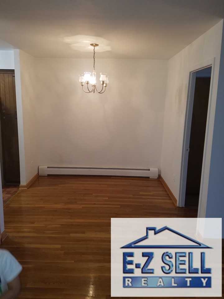 47-26 Parsons Boulevard - Photo 3 of 12