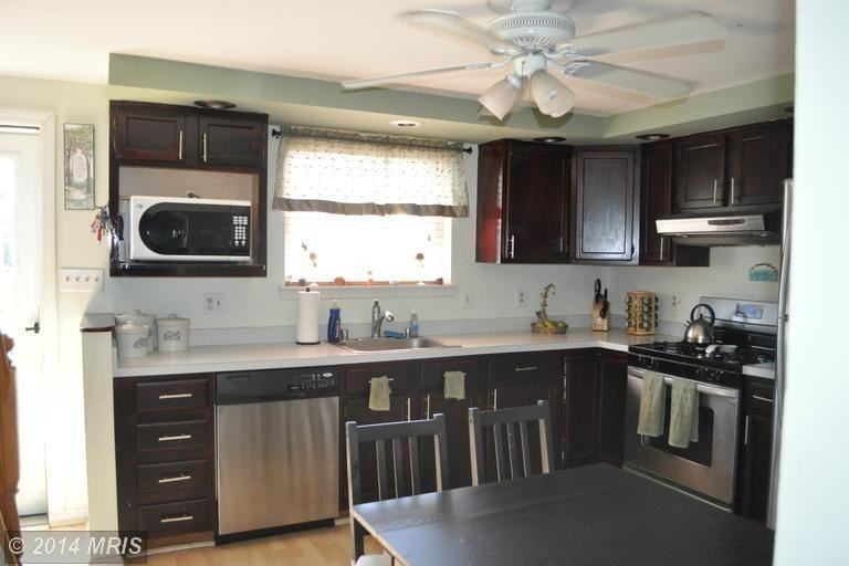 905 Imperial Ct - Photo 2 of 13