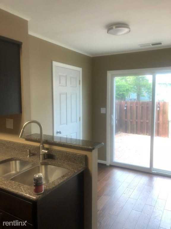 414 Riverbend Dr - Photo 3 of 21
