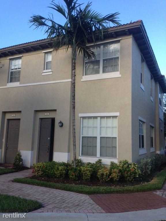 604 Southwest 147th Avenue #1-37 - Photo 2 of 3