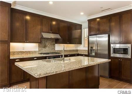 202 Bancroft - Photo 2 of 8