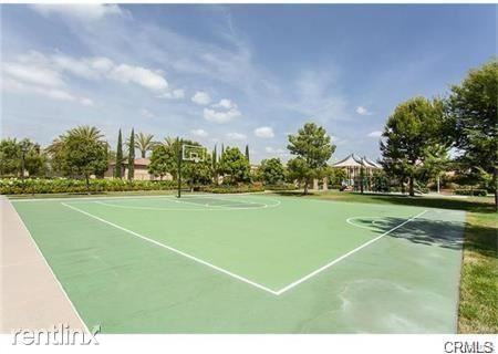 202 Bancroft - Photo 3 of 8