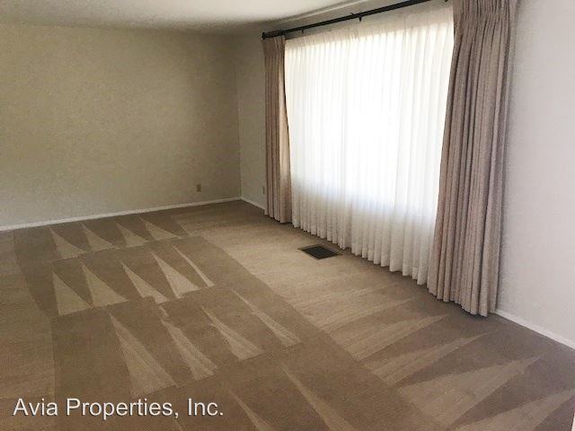 2222 Oberlin St - Photo 2 of 21