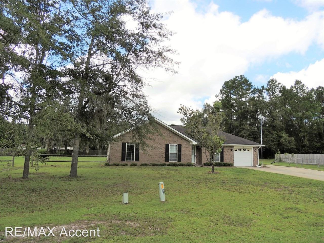 720 McCumber Dr - Photo 2 of 33