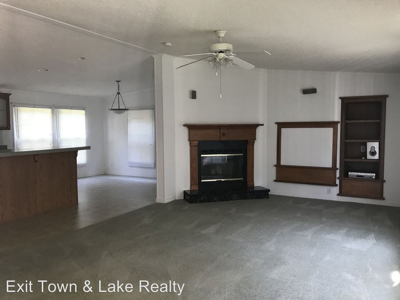 140 Sycamore Ct - Photo 2 of 17