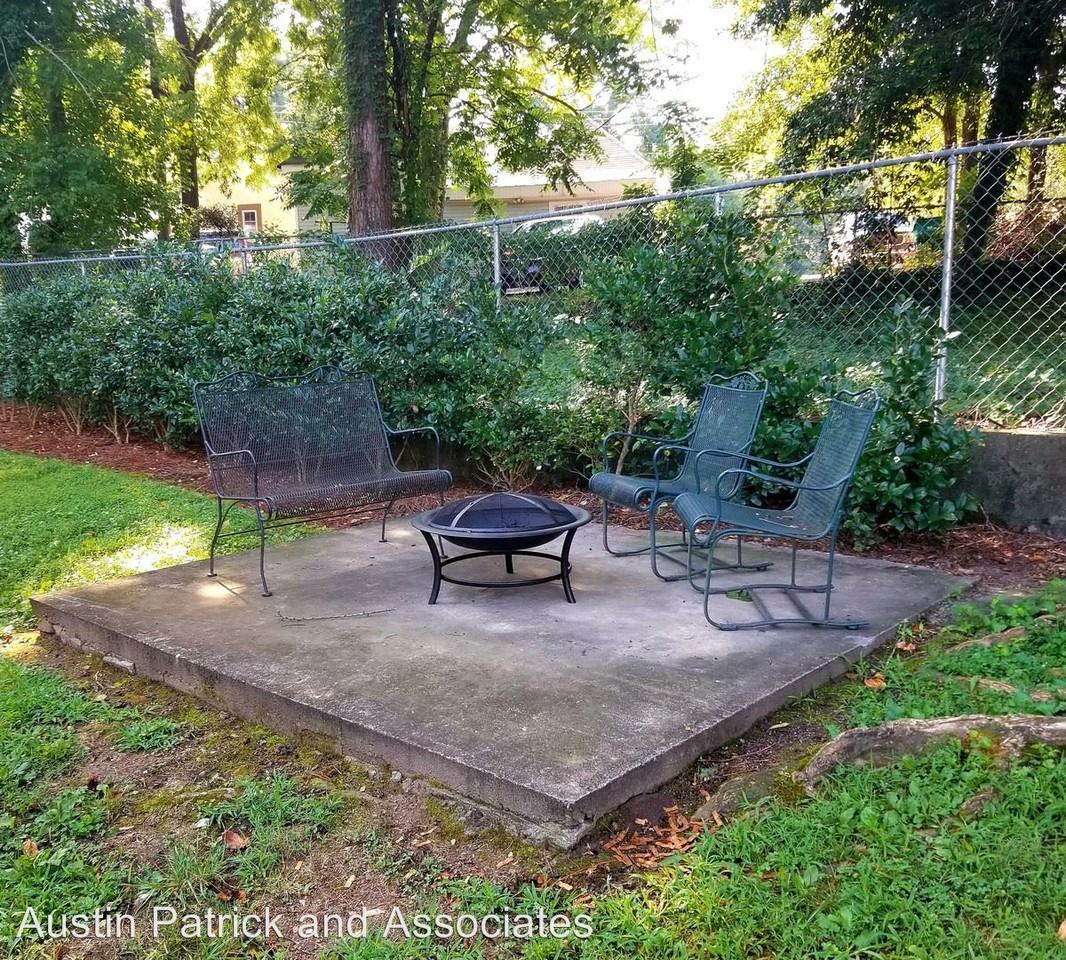 121 Coker St #B - Photo 2 of 8