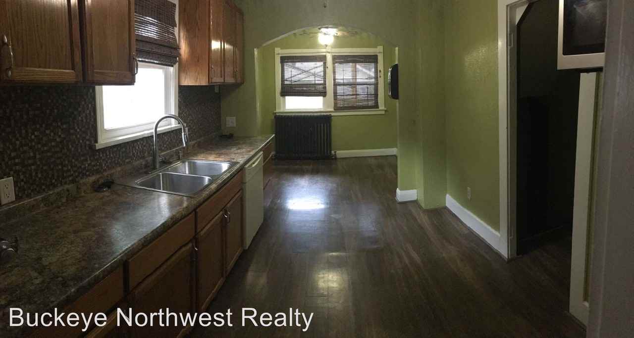 1660 Wildwood Rd - Photo 2 of 6