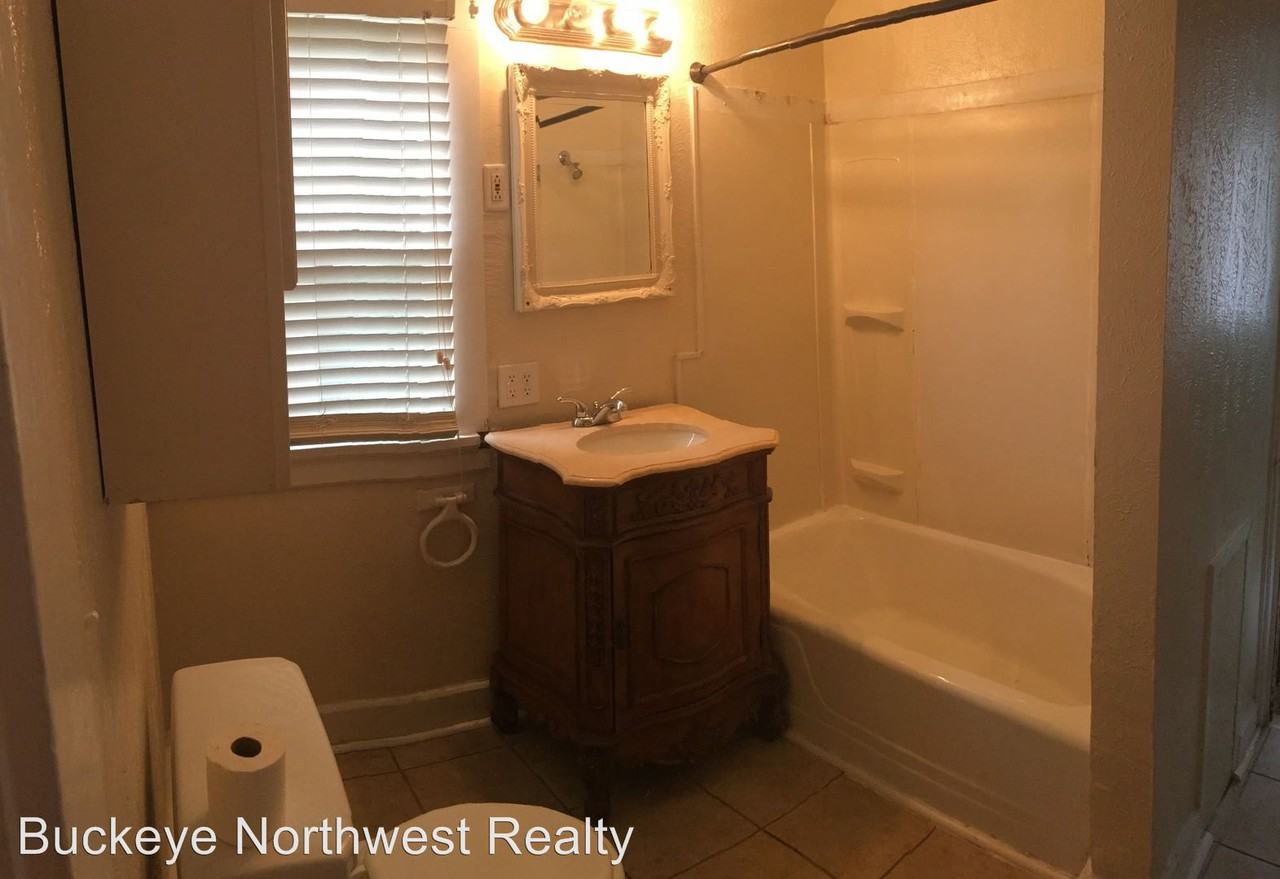 1660 Wildwood Rd - Photo 3 of 6