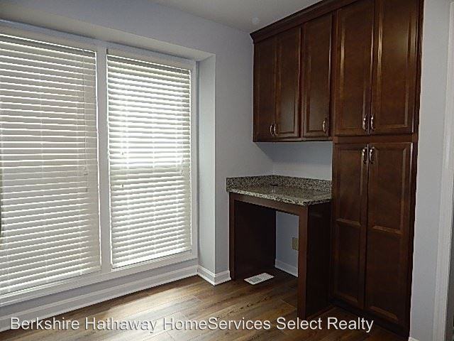 604 Harrogate Rd - Photo 3 of 13