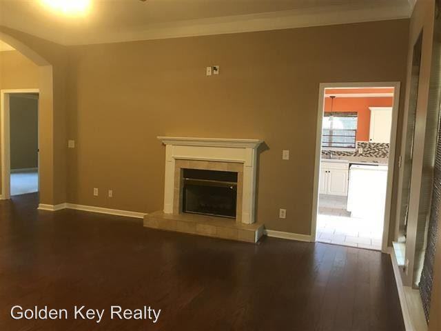 110 Rockford Ct - Photo 2 of 14