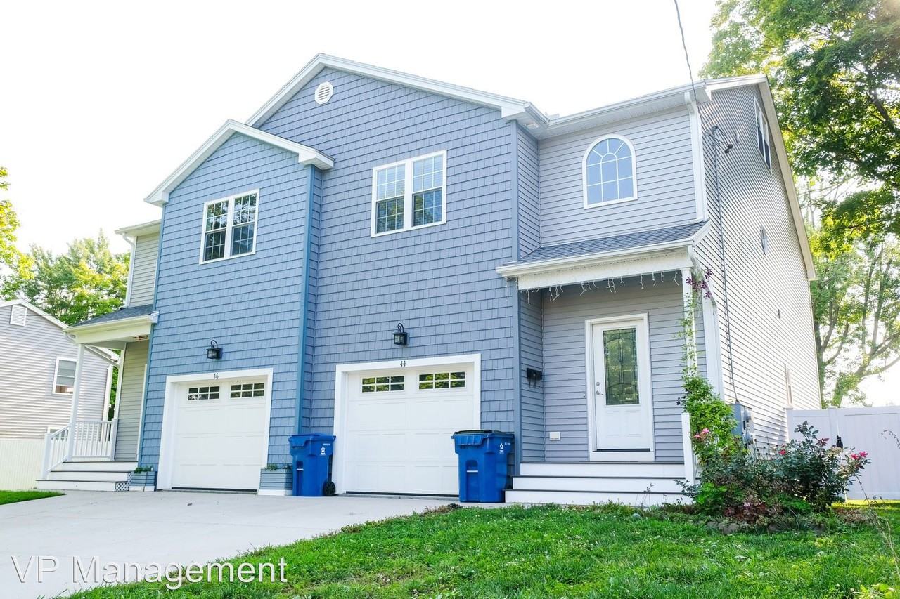 44 West St - Photo 2 of 27