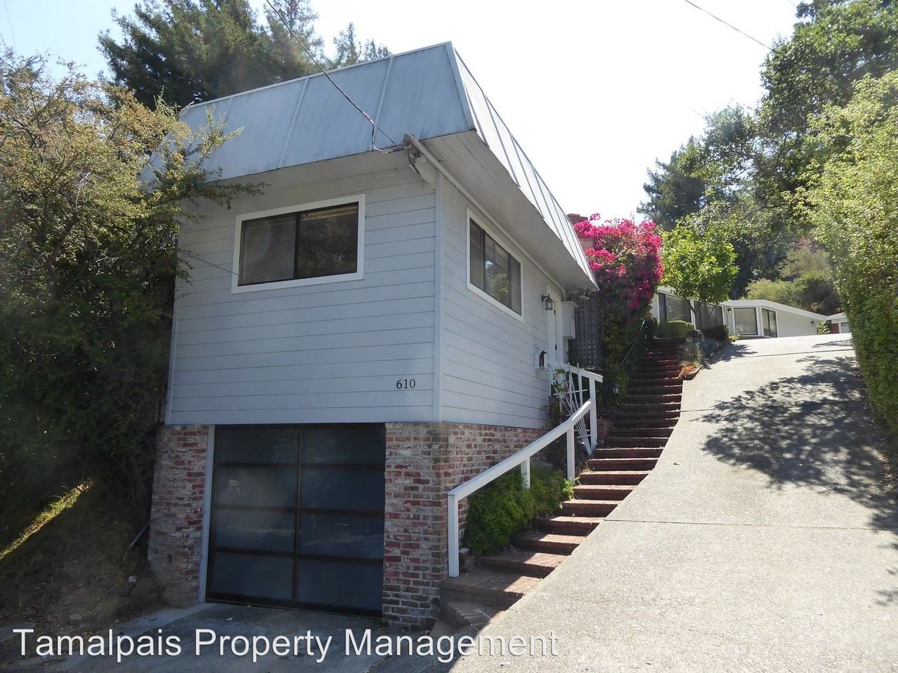 610 Chapman Dr - Photo 3 of 32